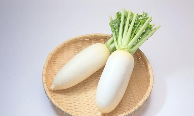 石斛泡水喝的功效，石斛的禁忌介绍图2