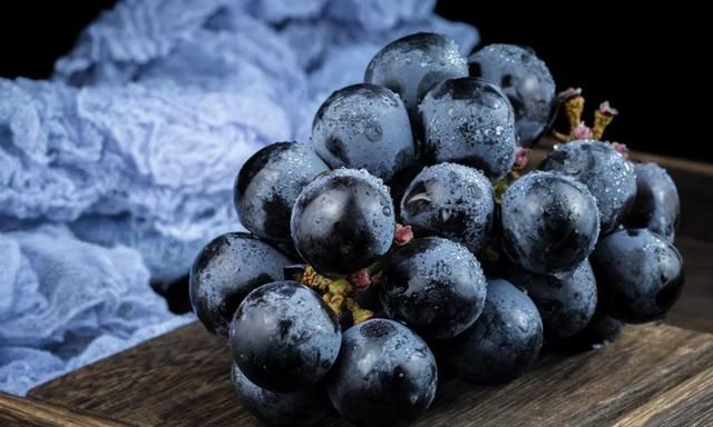 葡萄的功效，吃葡萄的好处和食用禁忌图2