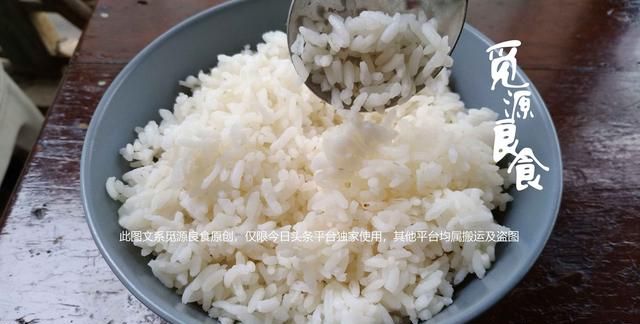 蛋炒饭的制作方法,蛋炒饭具体怎么做图2