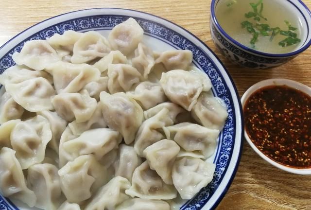 三鲜馅饺子的做法，如何拌三鲜饺子馅图1