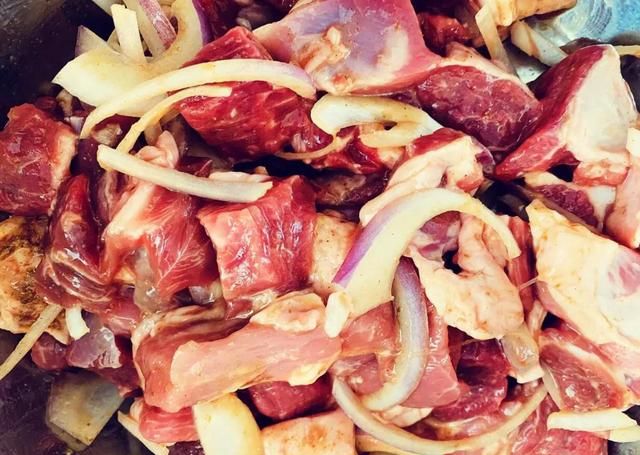 羊肉串怎么烤才不干，烤羊肉串发干的原因图15