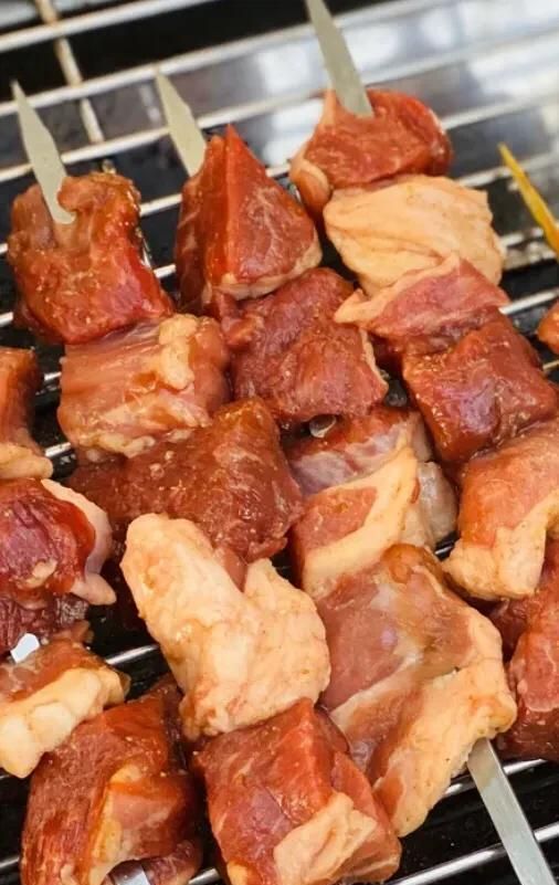 羊肉串怎么烤才不干，烤羊肉串发干的原因图16