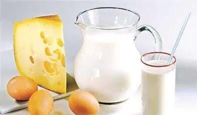 乳清粉和奶粉的区别：婴儿奶粉和成人奶粉，有什么区别图5