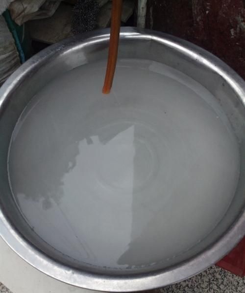 漂白粉的作用：我们村的自来水有许多白点状的东西说是漂白粉，能喝图2