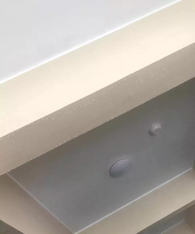 潮湿天气怎么办:南方经常下雨，房屋空气潮湿，大家有没有什么除湿的实用小技巧图1