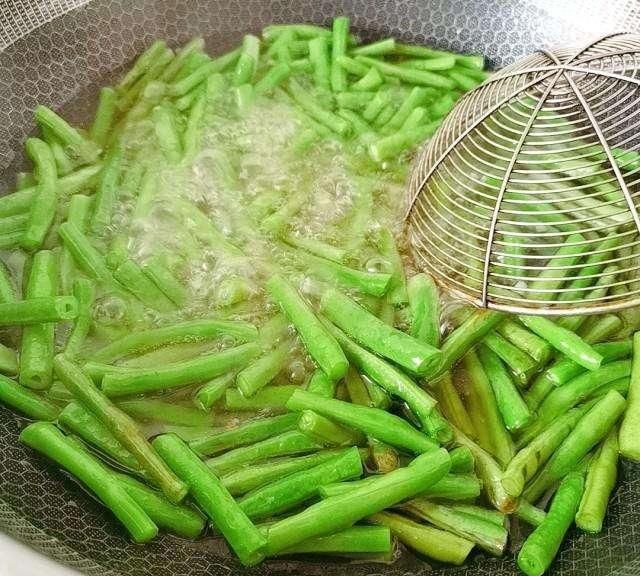 豆角的做法：豆角怎么炒好吃图6