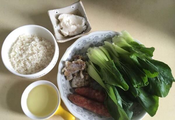 咸肉菜饭的做法,香肠咸肉菜饭的做法是什么图1