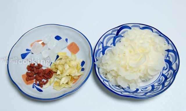 银耳羹的做法:煮银耳羹太麻烦了，有没有快捷方便的做法图4
