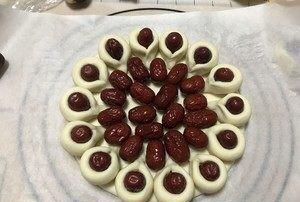 枣花馍的做法，蒸枣花馍的枣用蒸熟的吗怎样好吃图8