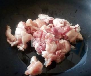 莴笋炒肉的做法,莴笋炒肉是先放肉还是先放莴笋家常怎么做好吃图2