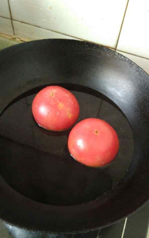 西红柿鸡蛋疙瘩汤：如何在家做美味的西红柿鸡蛋疙瘩汤图1