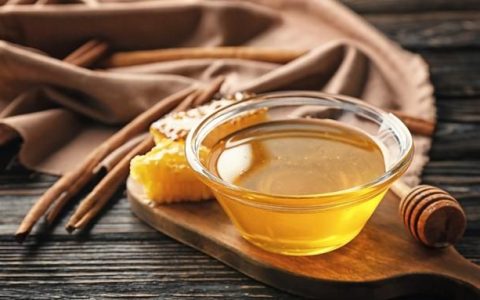 橄榄油面膜:橄榄油加蜂蜜做面膜的方法是怎样的蜂蜜可以和橄榄油一起做面膜吗