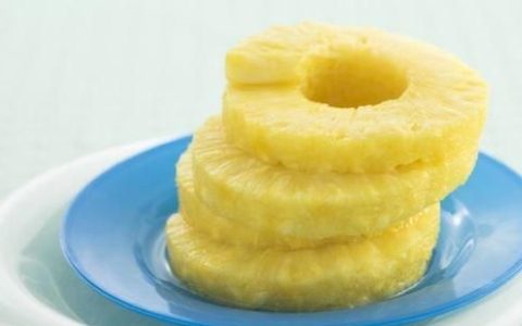 菠萝用盐水泡多久能吃,菠萝一定要用盐水泡吗要泡多久