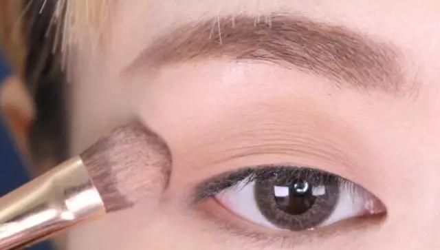 单眼皮怎么化妆,单眼皮女孩怎么化妆好看图2