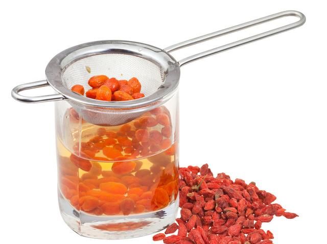 枸杞子泡水的功效:枸杞子泡水喝的功效有哪些图2