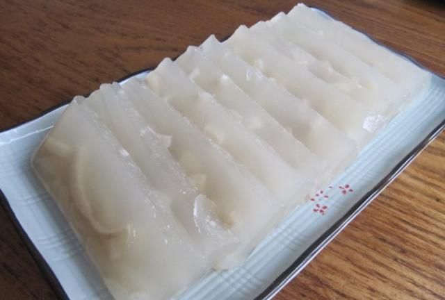 冻肉的做法,肉皮冻怎么做不要食材添加剂的那种传统冻肉的做法图2