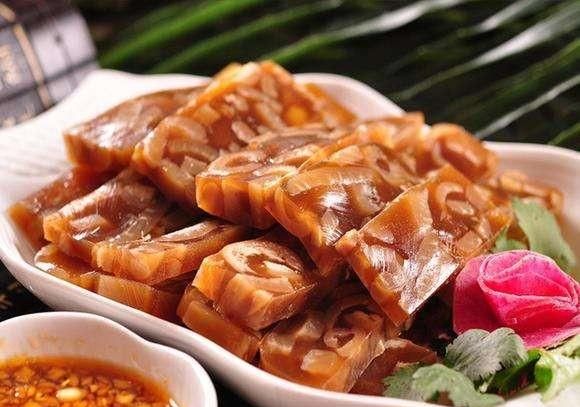 冻肉的做法,肉皮冻怎么做不要食材添加剂的那种传统冻肉的做法图7