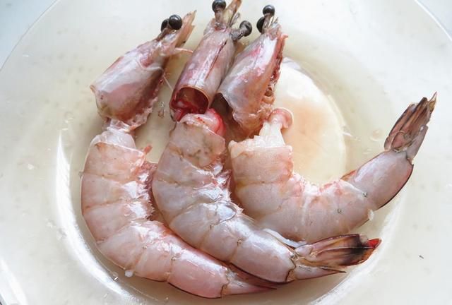 虾子的做法：清蒸虾吃腻了，虾还有什么其他的做法图11