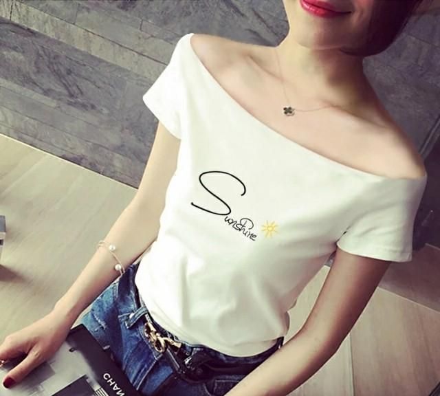 一字肩的衣服好看吗图6