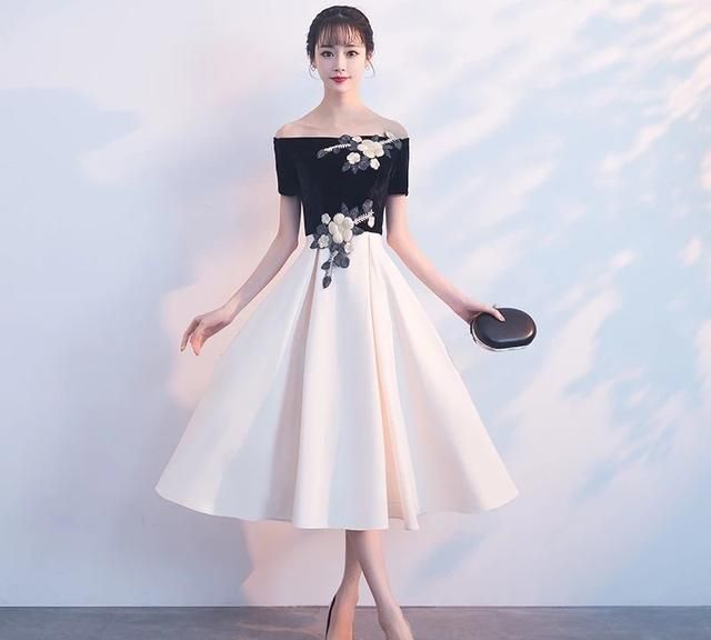 一字肩的衣服好看吗图8