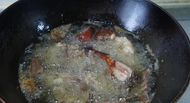 烤鸭架汤，椒盐鸭架的做法图2