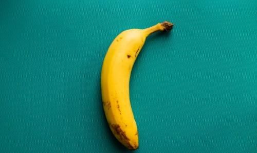 表皮起了斑点的香蕉，可以吃吗香蕉的好处和坏处有哪些，是在餐前吃还是餐后吃图3