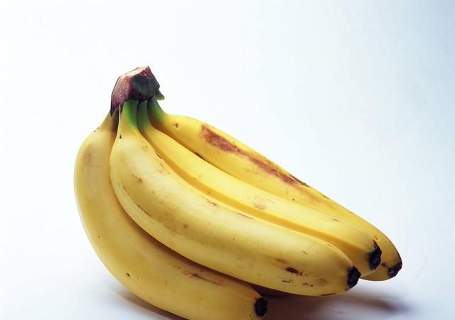 表皮起了斑点的香蕉，可以吃吗香蕉的好处和坏处有哪些，是在餐前吃还是餐后吃图4