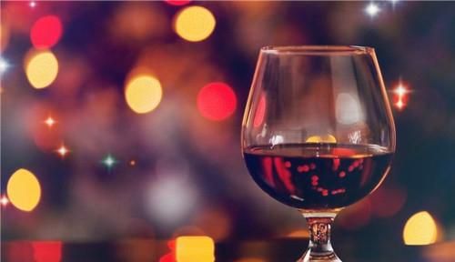 白兰地是葡萄酒吗，白兰地是不是葡萄酒图1