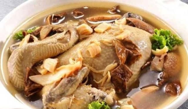 茶树菇汤，新鲜的茶树菇可以用来煲汤吗图1