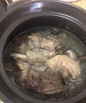 茶树菇汤，新鲜的茶树菇可以用来煲汤吗图6