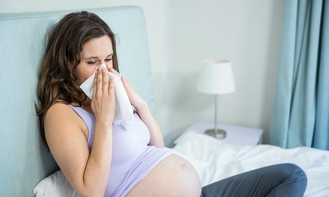 孕妇感冒发烧怎么办，孕妇感冒发烧了怎么办?图1