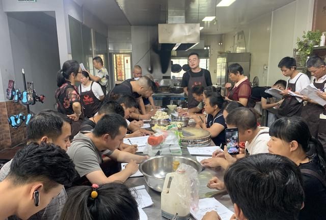 牛肉汤面，牛肉面汤放什么调料好吃图7