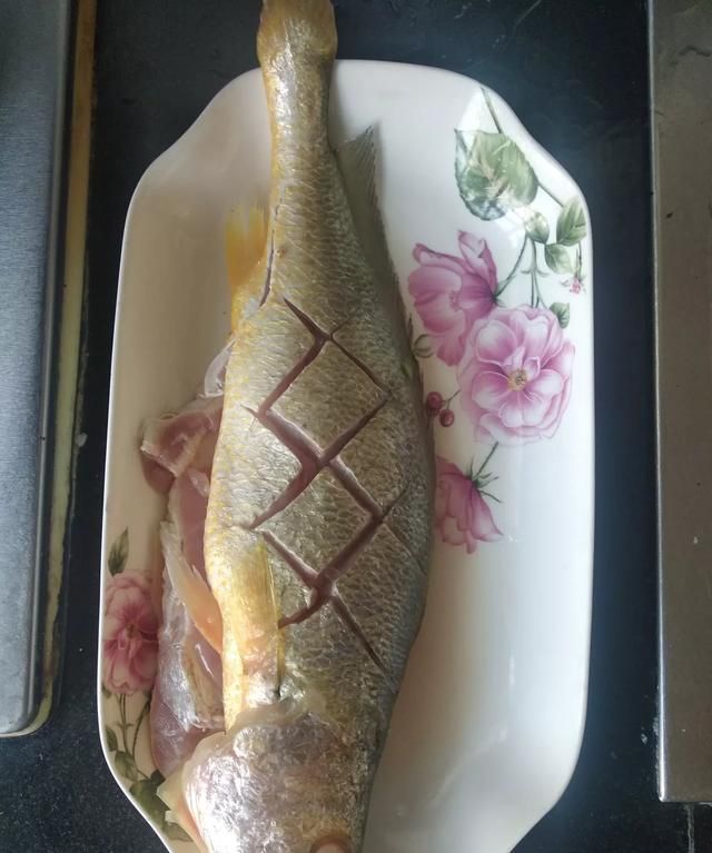 黄鱼的烹饪方法图6