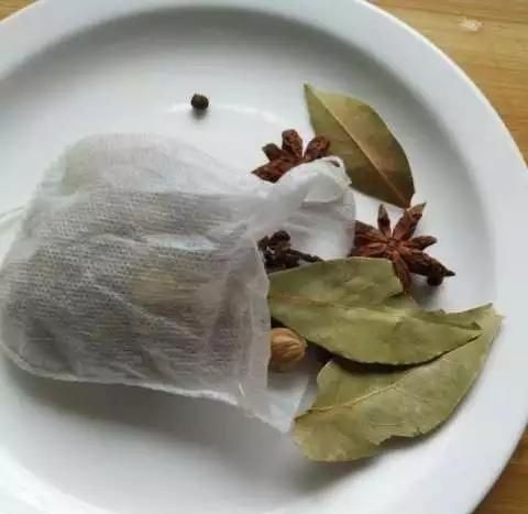 酱肘子的做法图6