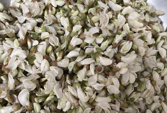 槐树花的吃法，槐树花饼的做法窍门图12