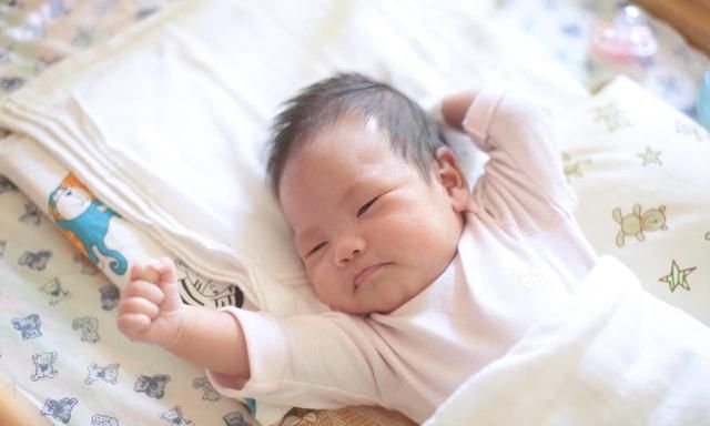 婴儿大脑发育，婴儿睡觉多对大脑发育图2