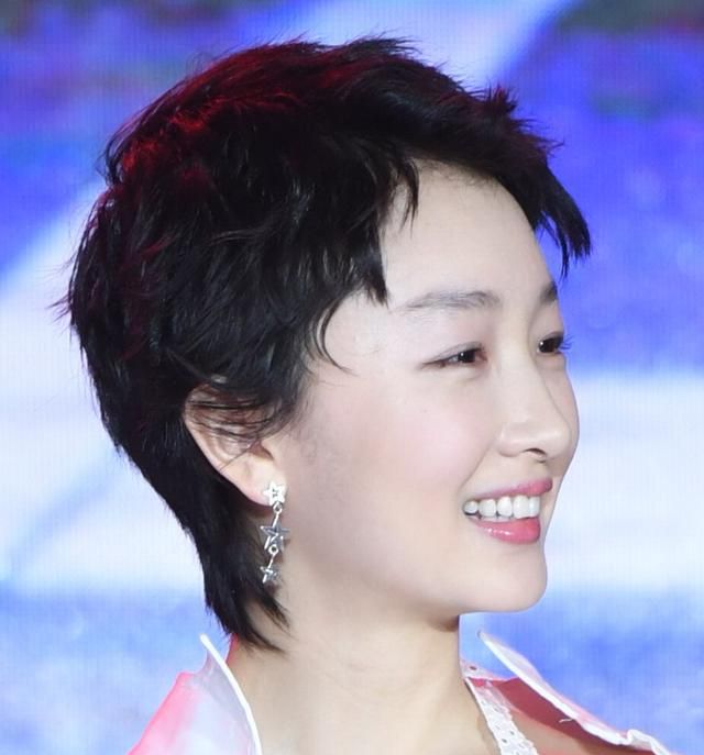 女生超短发怎么烫好看图5