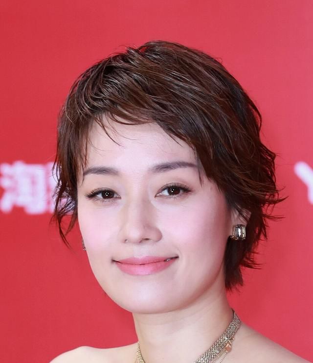 女生超短发怎么烫好看图6