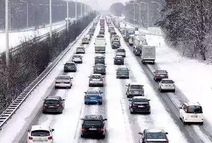 雪天行车注意事项，下雪时行车应该注意什么图7