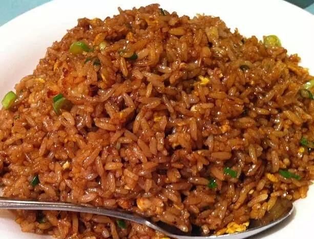 炒米饭的做法，炒米饭最好吃的几种做法图2