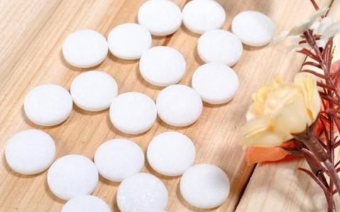 樟脑丸对人体有害吗，樟脑丸散发出的气味对人体有害吗