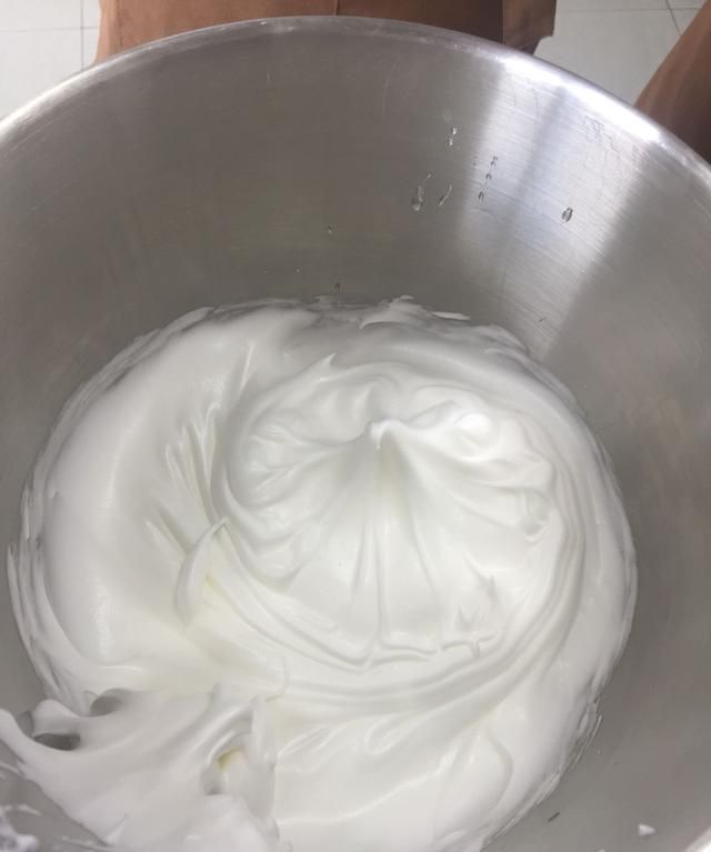 制作奶油小蛋糕，怎么做奶油蛋糕简单的方法图1