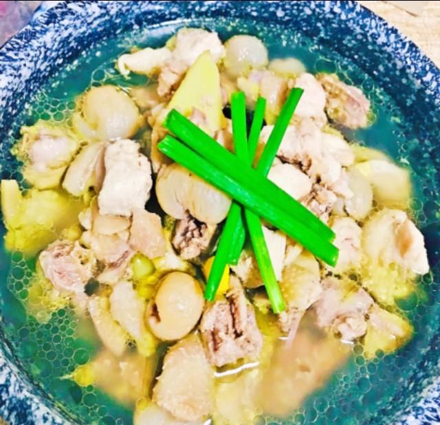 怎样煲鸡汤最有营养，产妇公鸡汤怎么炖最有营养图12