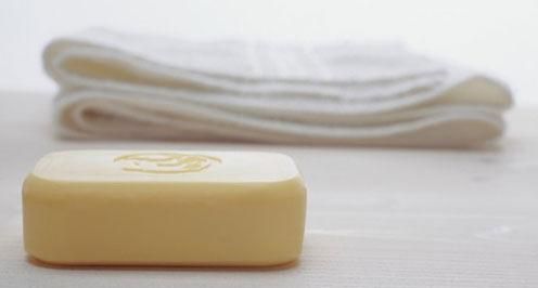 香皂洗脸，香皂可以洗脸吗?图3