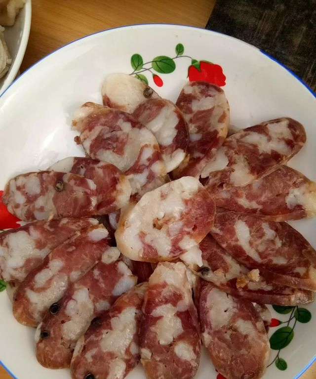 香肠煮多久能熟，香肠需要煮多久才熟图3