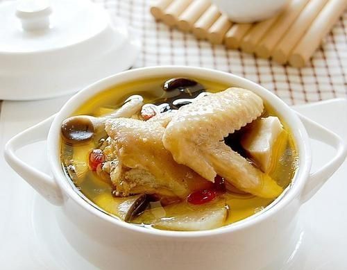 月子麻油鸡，坐月子怎么炖鸡汤图4