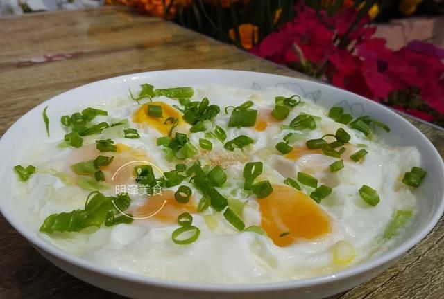 微波炉蒸鸡蛋几分钟，用微波炉怎么蒸鸡蛋一般蒸几分钟图1
