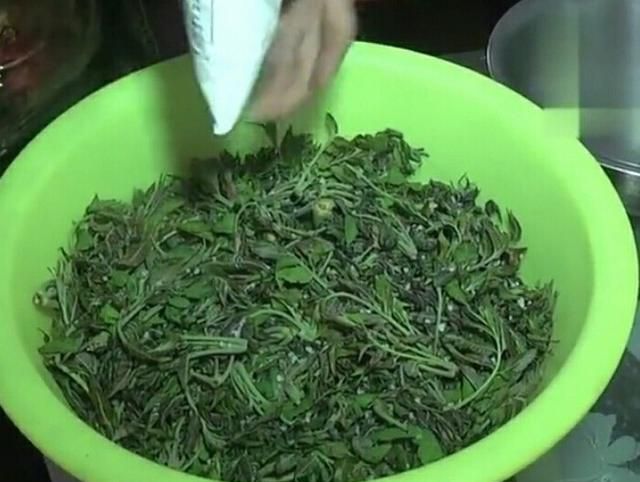 春芽炒鸡蛋做法，香椿除了炒鸡蛋还能做什么图12