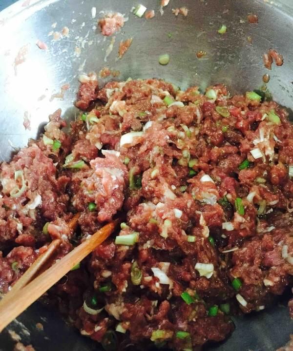 驴肉饺子怎么做，驴肉饺子放什么菜好吃窍门图1