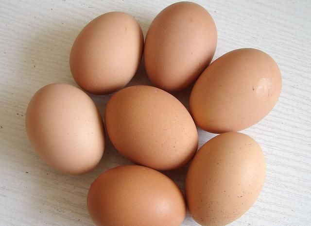 豆浆 鸡蛋，豆浆和鸡蛋一起吃会中毒吗图1